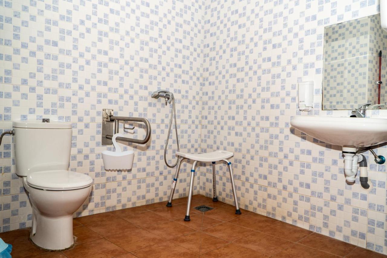 Albergue De Cuellar Bagian luar foto