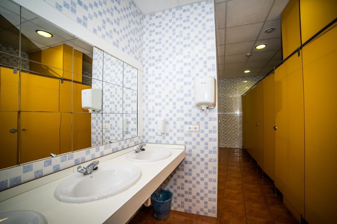 Albergue De Cuellar Bagian luar foto